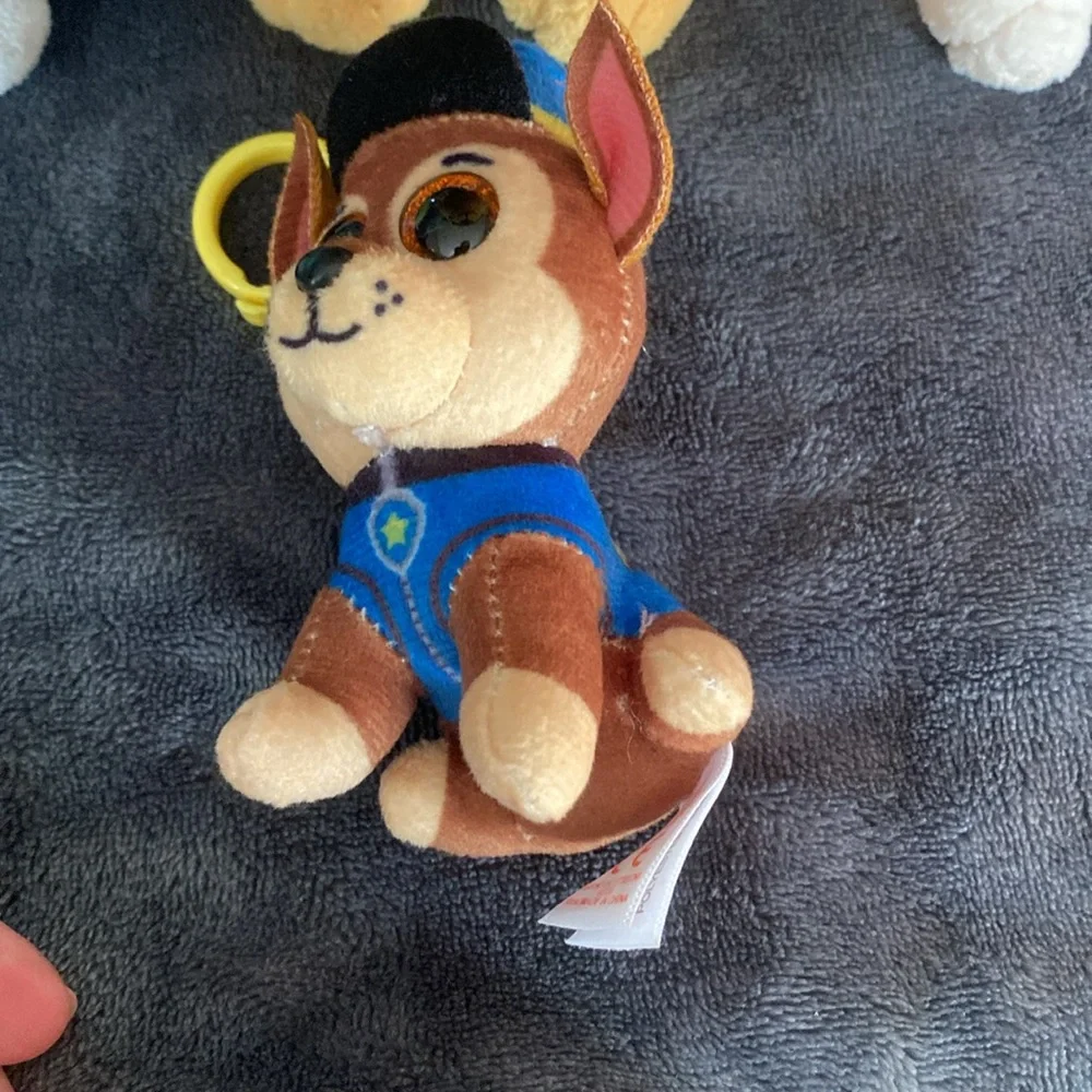Ty Paw Patrol 6” Chase & 3” Chase key chain - Picture 4 of 6